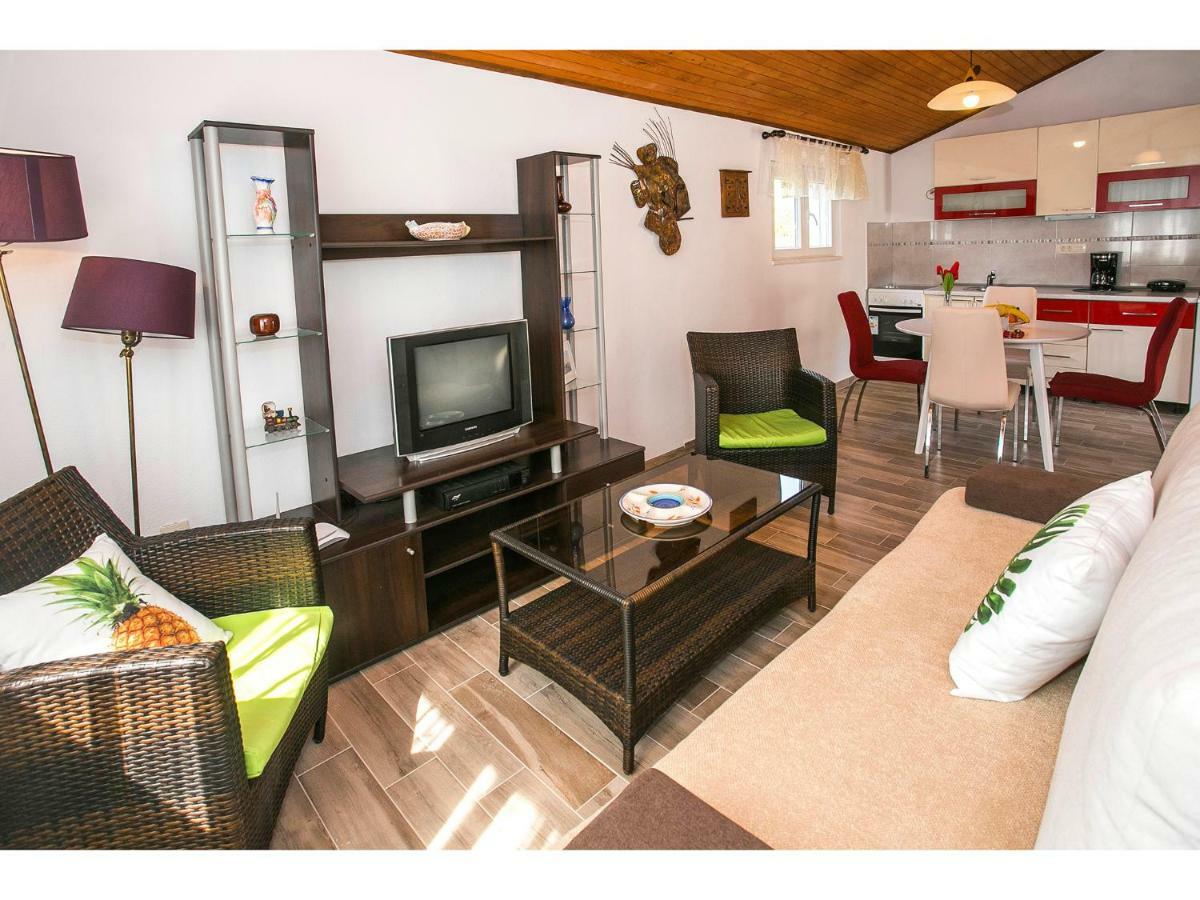 Apartment Goga'S Retreat In มารีนา ภายนอก รูปภาพ